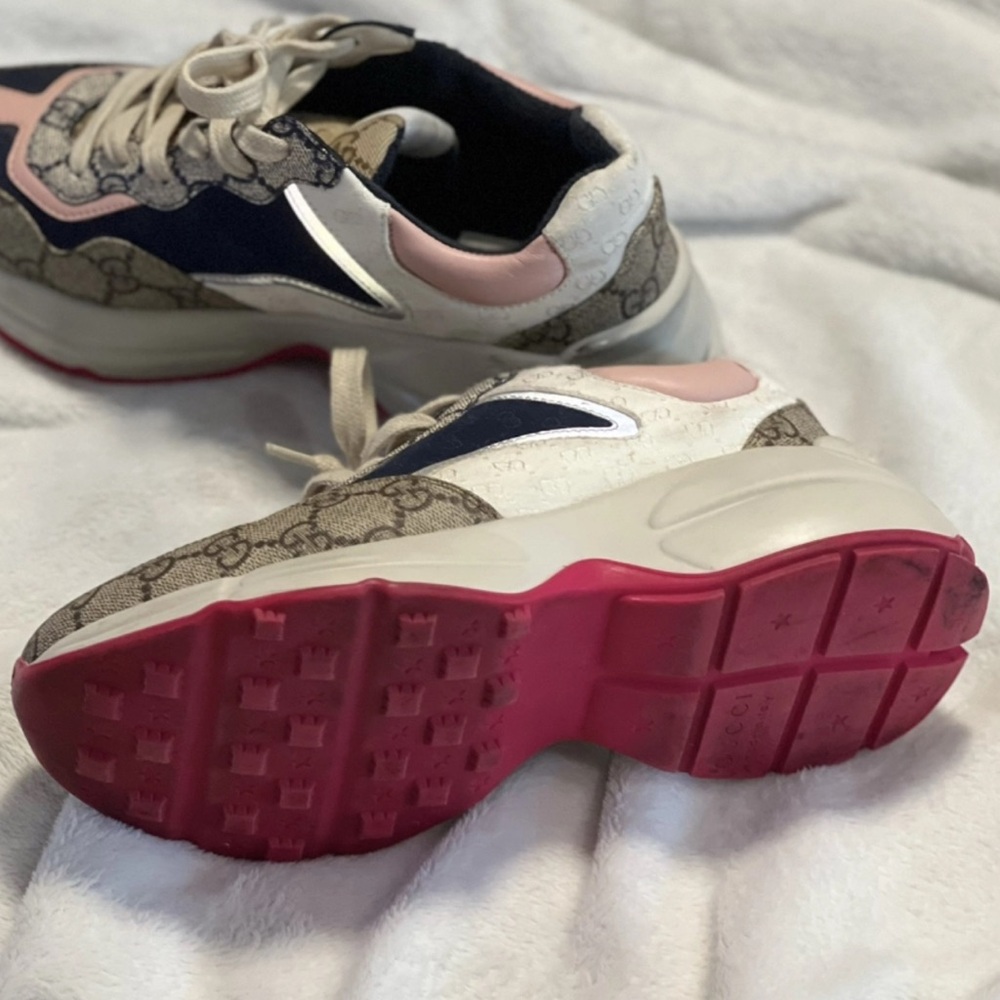 Gucci Pink and Beige Logo Sneakers - Picture 3 of 9